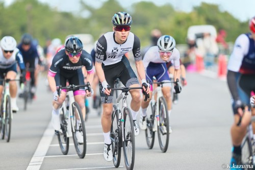 AF153C9F-A77A-47EF-A6F8-1EC999EC21BC