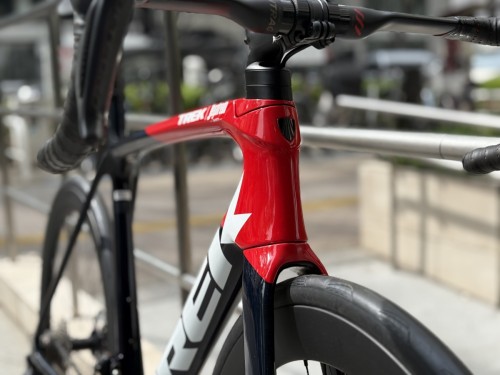 FA222E33-34FB-4C15-8949-009B8A2AC043