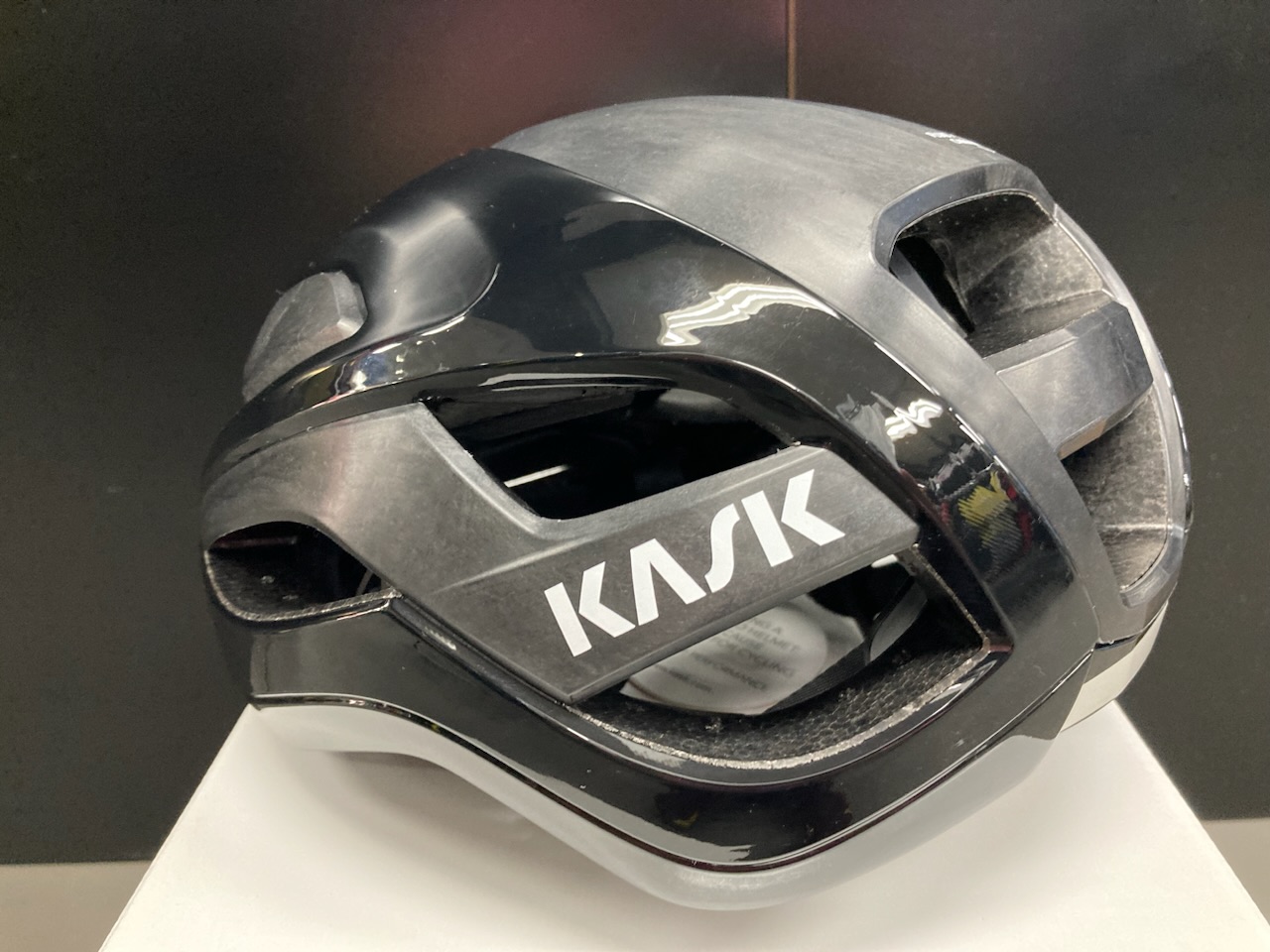 KASK】入荷したばかりの、あの新作ハイエンドヘルメットが奇跡の割引