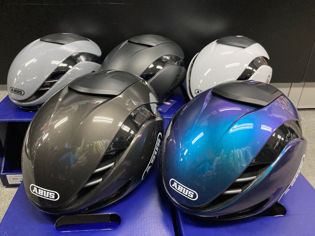 ABUS HELMET】GAMECHANGER 2.0 の新色が到着していますっ！｜Y'sRoad