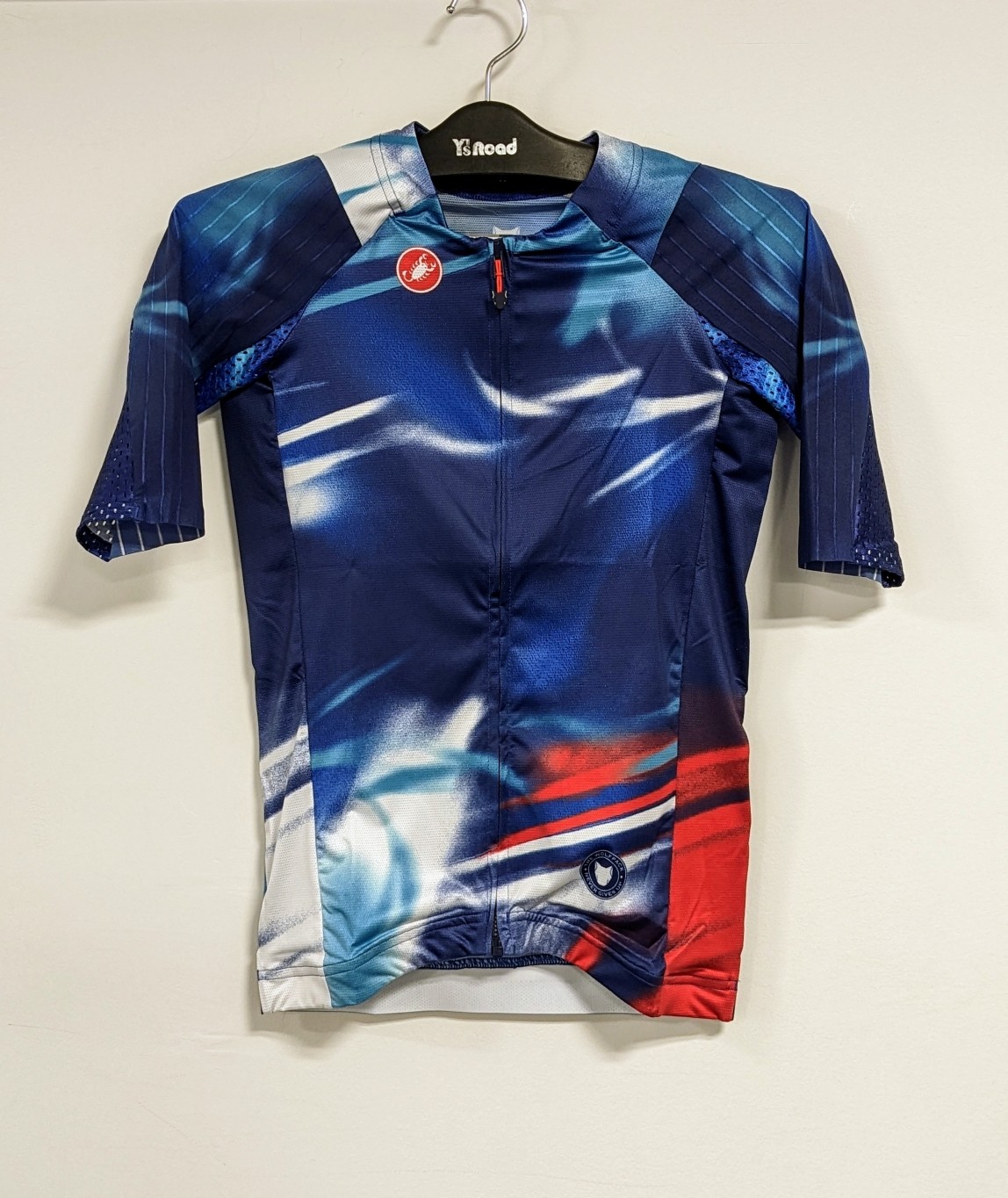 サイクルウエア CASTELLI グラベルロード向け【CASTELLI】の新提案サイクルウェア | Via