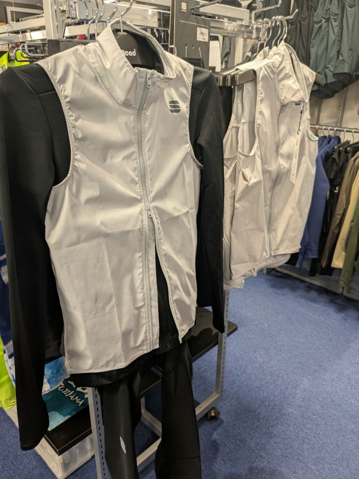 SPORTFUL | サイクルウェアのことならY's Road 上野ウェア館にお