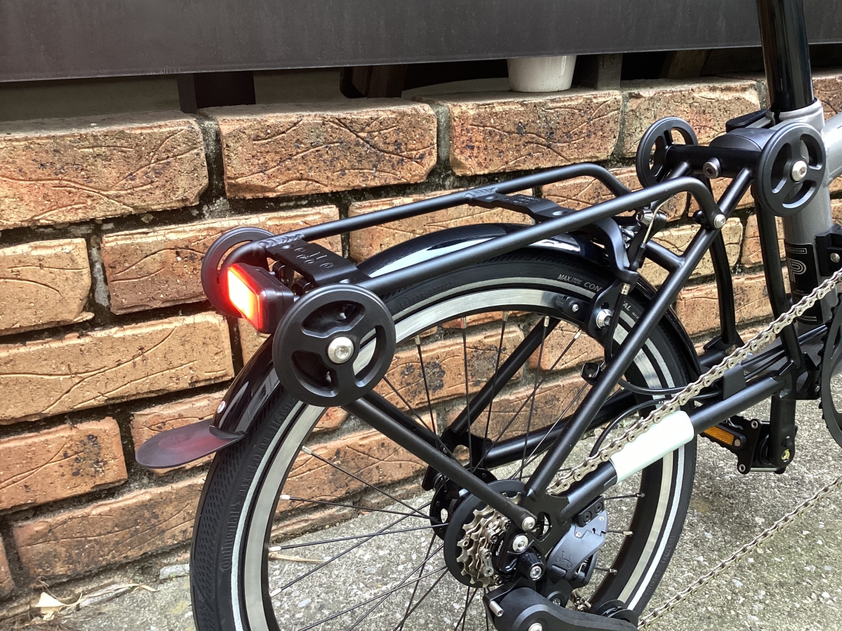 BROMPTON】リアラックに簡単着脱可能な“KNOG BLINDER LINK RACK”は 