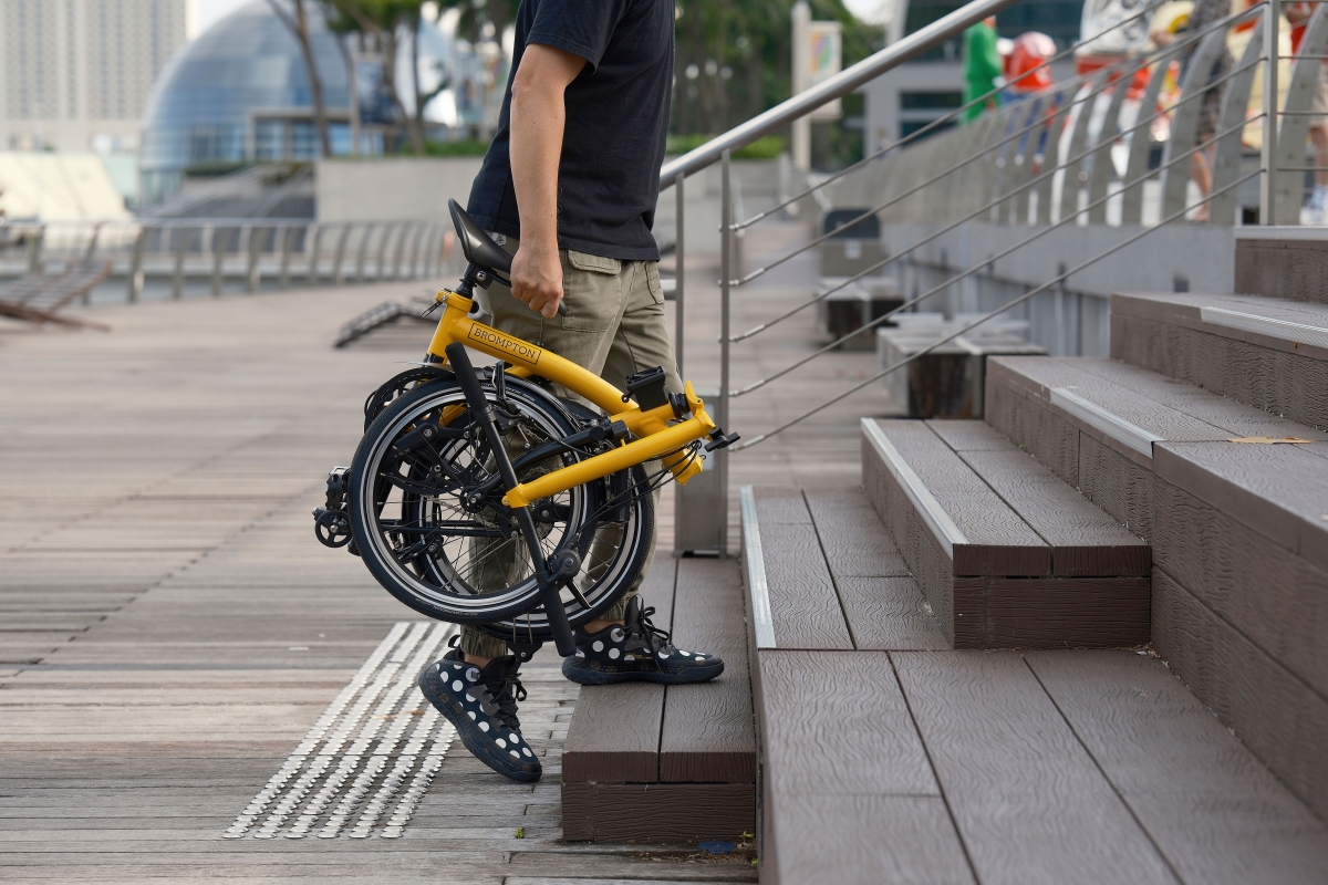 BROMPTON P-LINE にアジア限定色「Bumble Bee Yellow」が登場！！｜Y