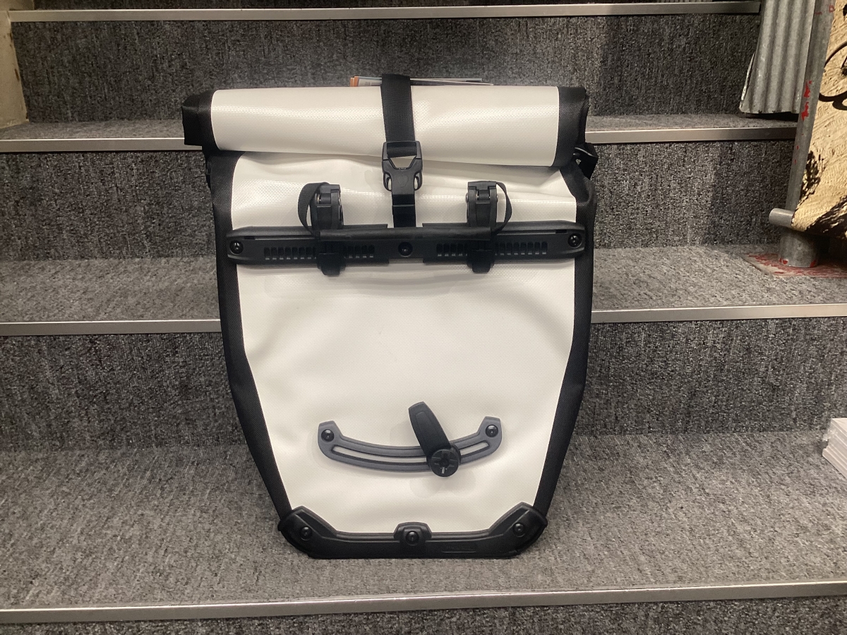 防水パニアバッグの超定番“ORTLIEB BACK ROLLER CLASSIC”のデザイン 