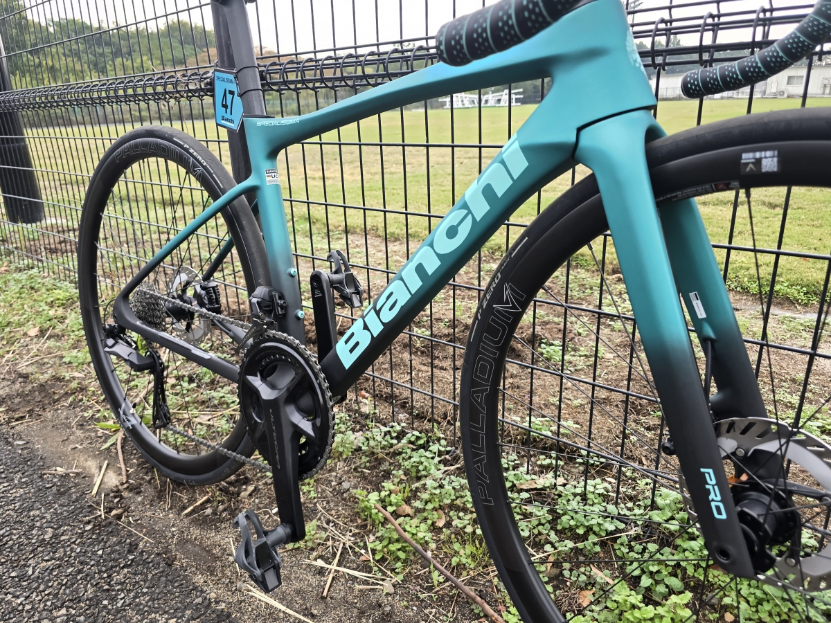 スペシャリッシマプロ完成車VELOMANN PALLADIUMカーボンホイール Bianchi VELOMANN PALLADIUM ビアンキ ホイール 新車外 スペシャリッ