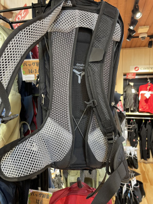 EE7F143D-7D65-467C-8FAE-DEA5914F8196