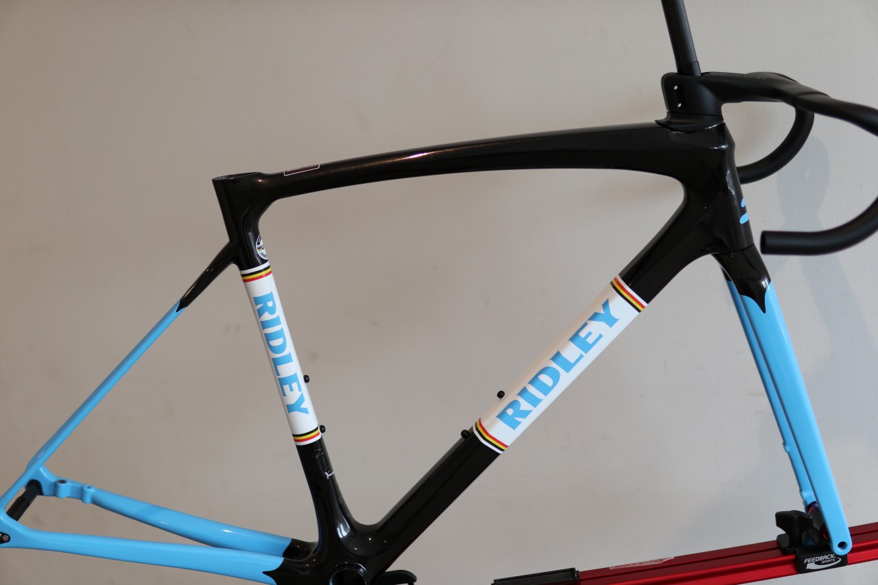 【RIDLEY 2024】自転車大国ベルギーの石畳で鍛えられたエンデュランスモデル「Fenix SLiC フレームセット」在庫あります！ | Y